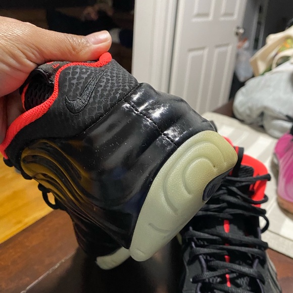 2014 Air foamposite pro Yeezy used but and very good condition no box  size 10 - Picture 4 of 5